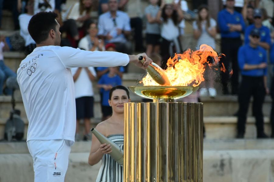 Παράδοση ολυμπιακής φλόγας 