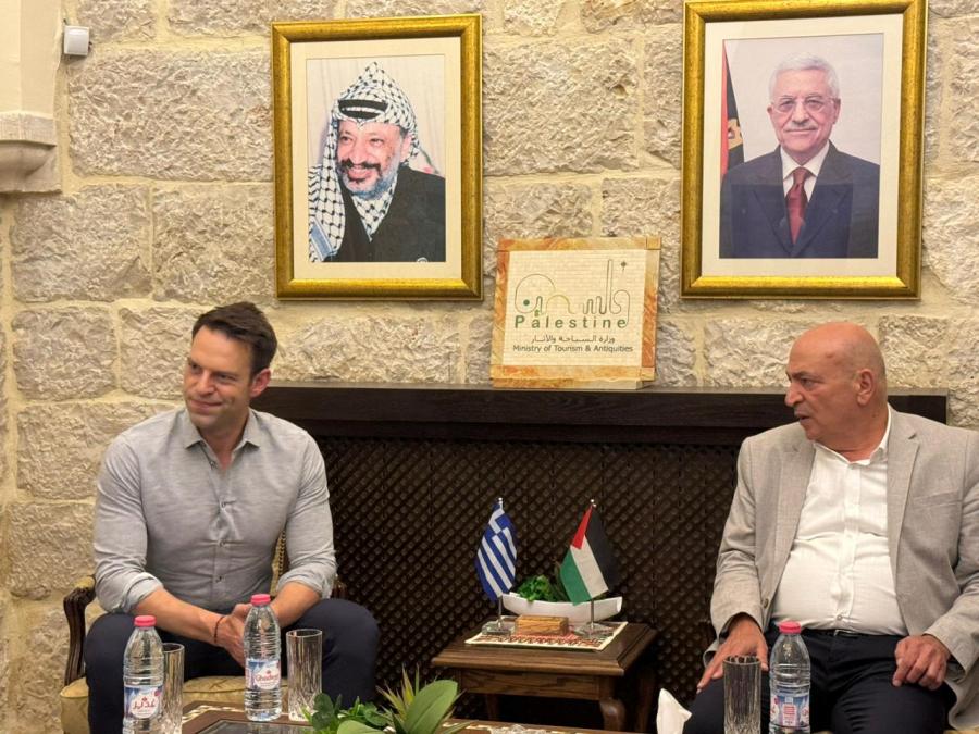 Ο Στέφανος Κασσελάκης με υπουργό Παλαιστίνης