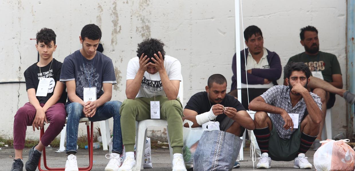 Μετανάστες που σώθηκαν από το ναυάγιο στην Πύλο