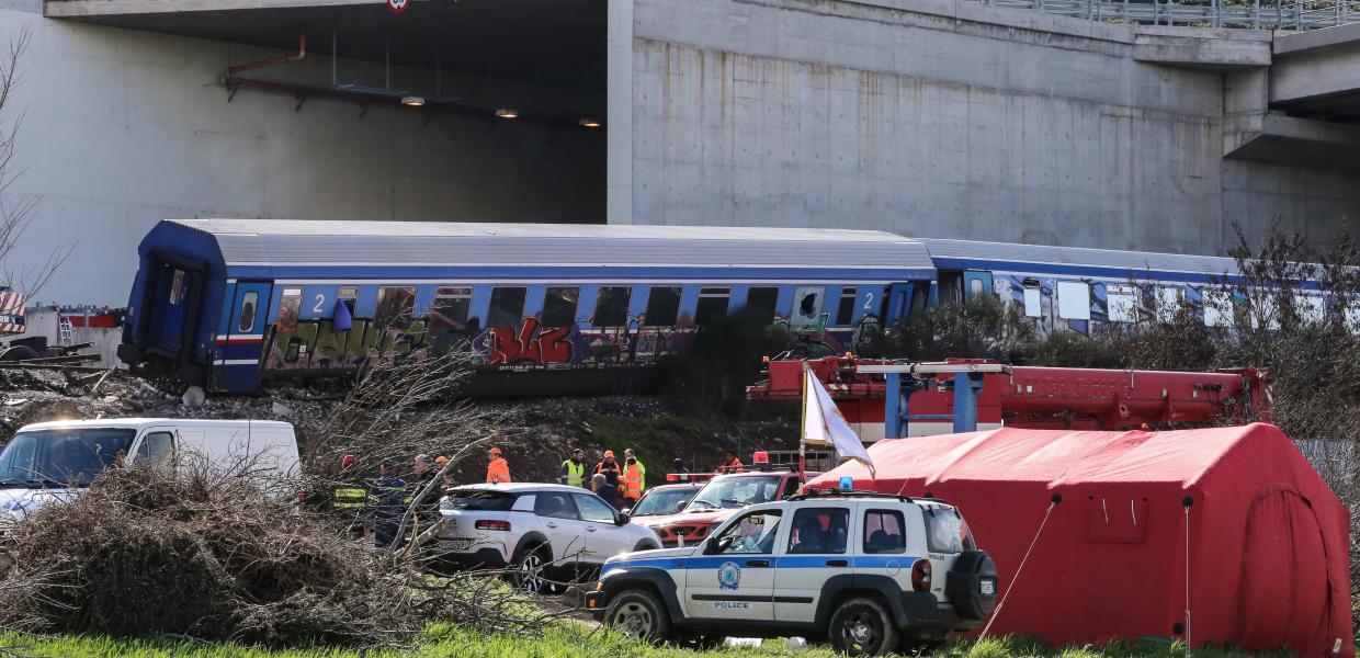 Στιγμιότυπο από το σιδηροδρομικό δυστύχημα στα Τέμπη